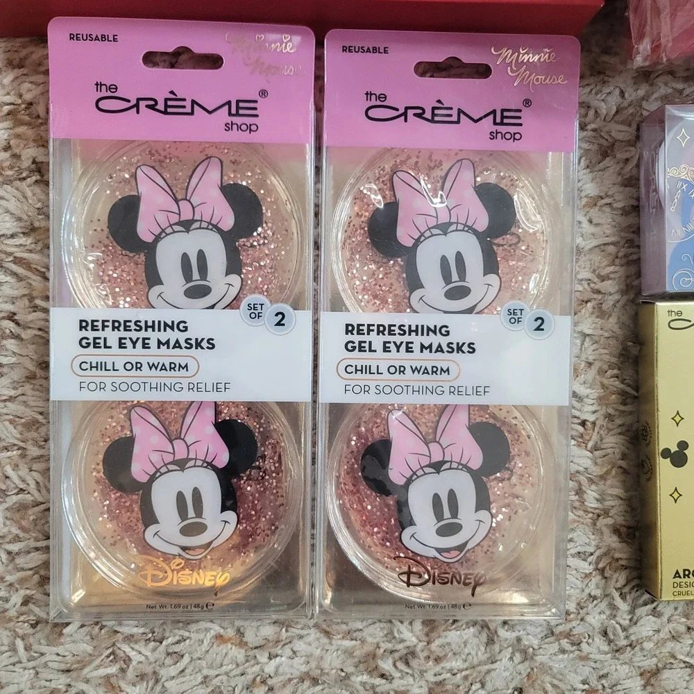 The Crème Shop Disney Beauty Set Womens Red Mickey Minnie Makeup Skincare Bundle